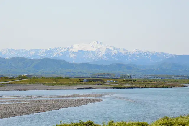 霊峰白山と手取川